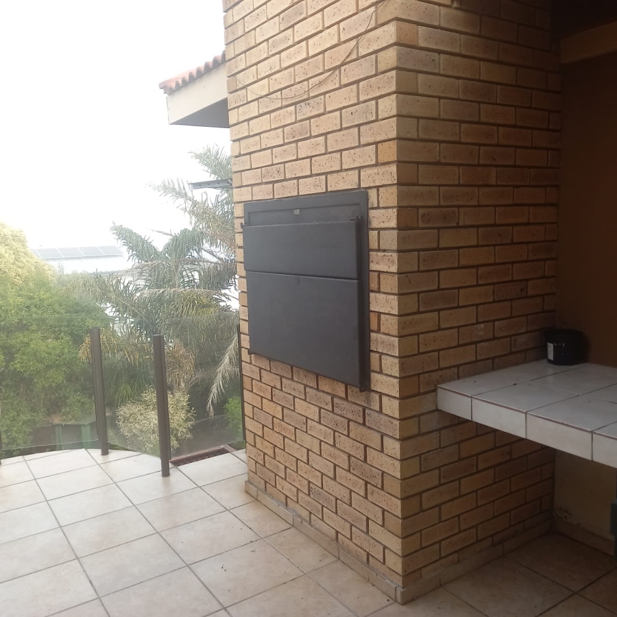 To Let 3 Bedroom Property for Rent in Reebok Western Cape